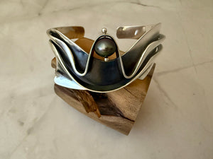 Ocean Waves Cuff bracelet with Pearl