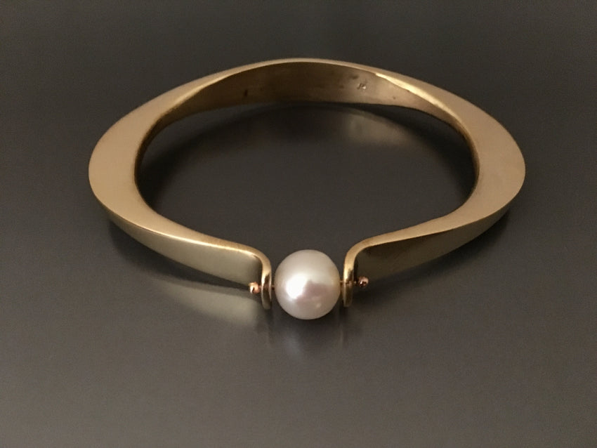 Bronze Bracelet with Pearl