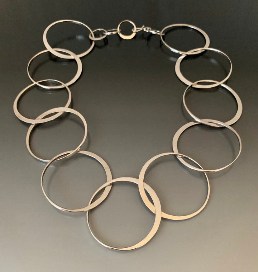 Artful Loop Necklace