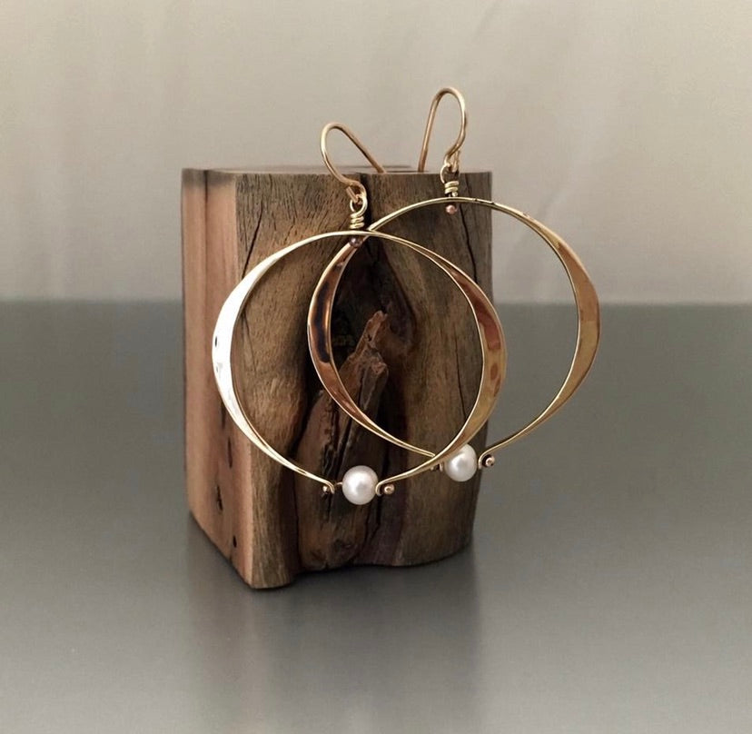 Bronze Medium Loop Oval Shape Earrings with Pearl